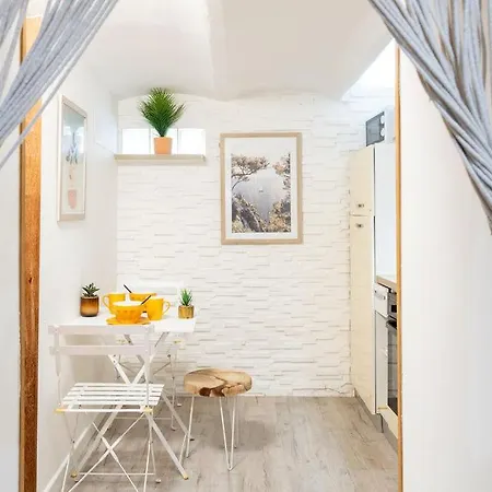 Le Mimosa Mignon En Plein Centre-ville, Emplacement Parfait Pour Votre Sejour